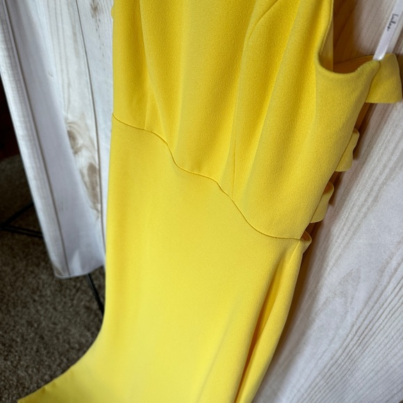 NWOT - Lulus Power of Wow Backless Yellow Maxi Dress - Picture 4 of 14